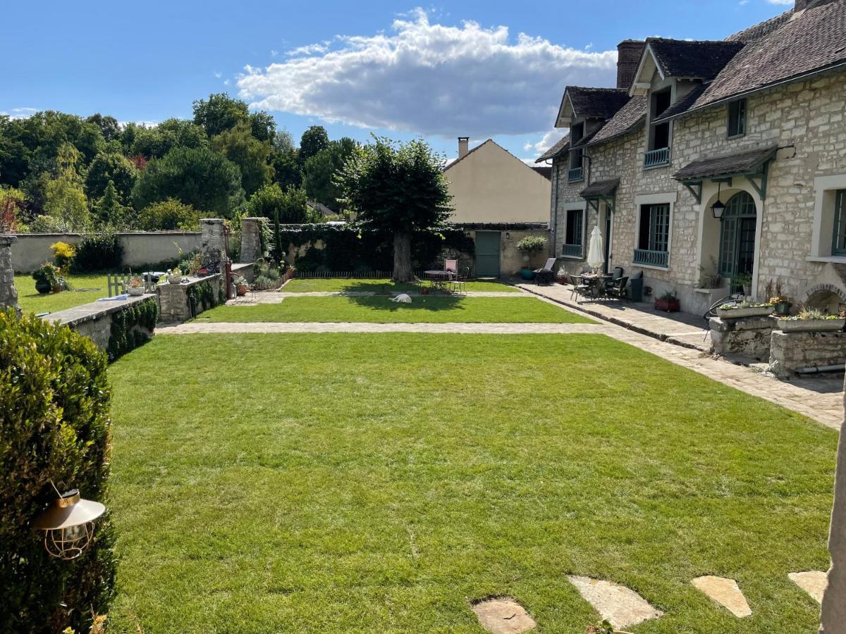La Pierre Levee Apartment Montigny-sur-Loing Екстериор снимка